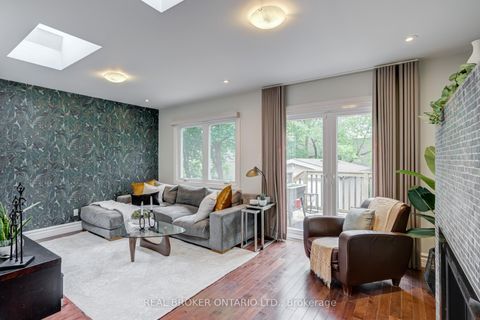 Photo 15 at 331 Millwood Road, Mount Pleasant East, Toronto