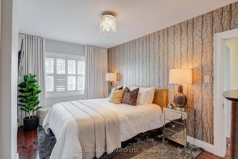 Photo 18 at 331 Millwood Road, Mount Pleasant East, Toronto