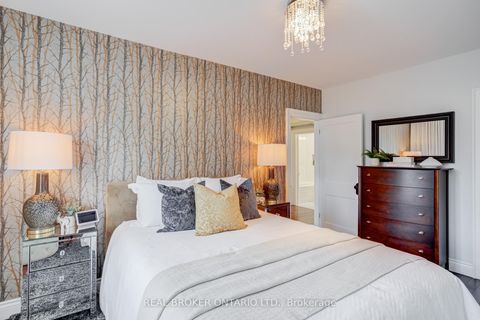 Photo 19 at 331 Millwood Road, Mount Pleasant East, Toronto