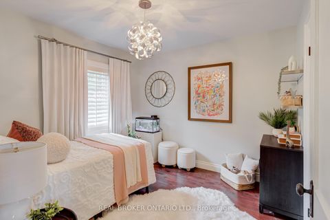 Photo 20 at 331 Millwood Road, Mount Pleasant East, Toronto