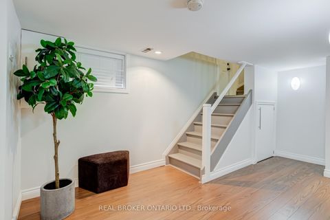 Photo 27 at 331 Millwood Road, Mount Pleasant East, Toronto