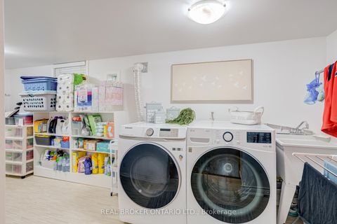 Photo 37 at 331 Millwood Road, Mount Pleasant East, Toronto