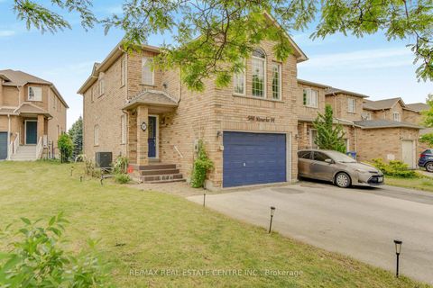 Photo 4 at 507 Rourke Place, College Manor, Newmarket
