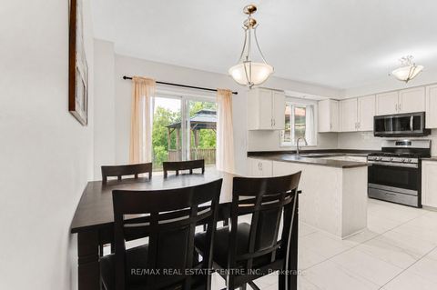 Photo 19 at 507 Rourke Place, College Manor, Newmarket