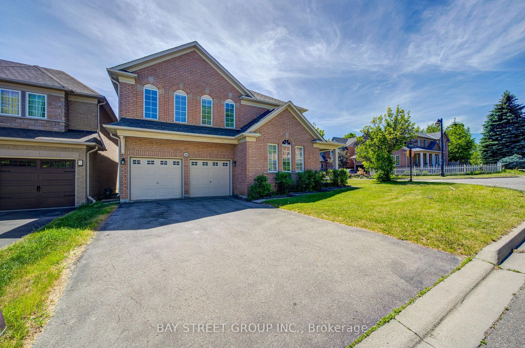 50 Greenbank Drive, Jefferson, Richmond Hill photo number 2
