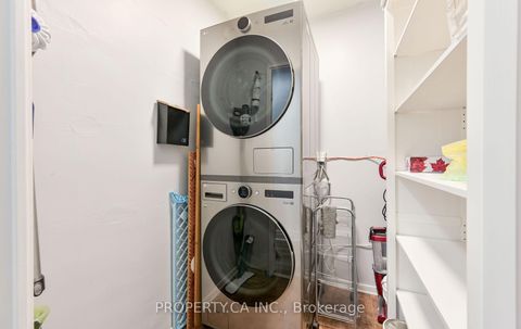 Photo 11 at 207 - 60 Pavane Linkway, Flemingdon Park, Toronto