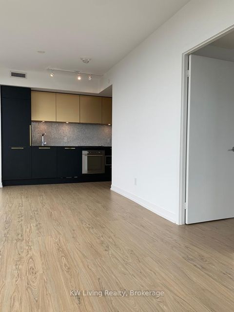 Photo 5 at 4212 - 85 Wood Street, Yonge Corridor, Toronto