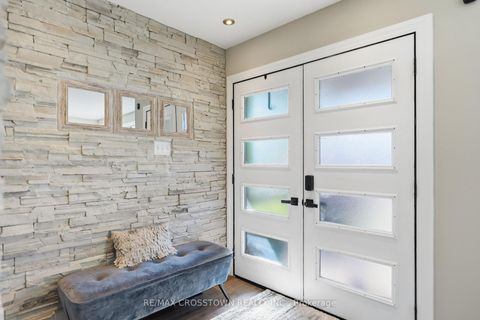 Photo 1 at 17 Counsellor Terrace, Shore, Barrie