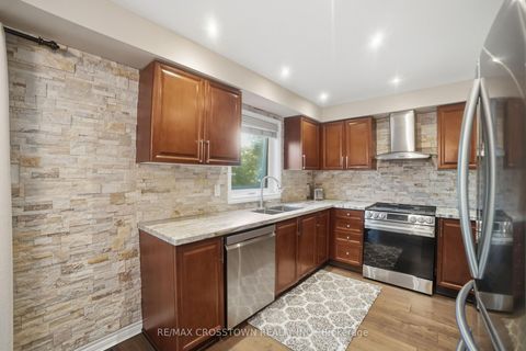 Photo 8 at 17 Counsellor Terrace, Shore, Barrie