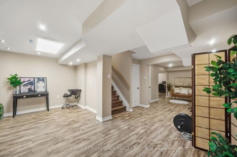 Photo 31 at 17 Counsellor Terrace, Shore, Barrie