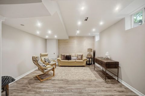 Photo 34 at 17 Counsellor Terrace, Shore, Barrie