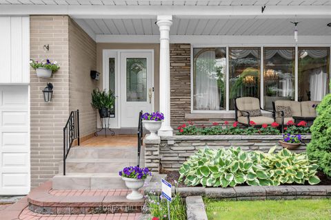 Photo 1 at 29 Foxwarren Drive, Bayview Village, Toronto