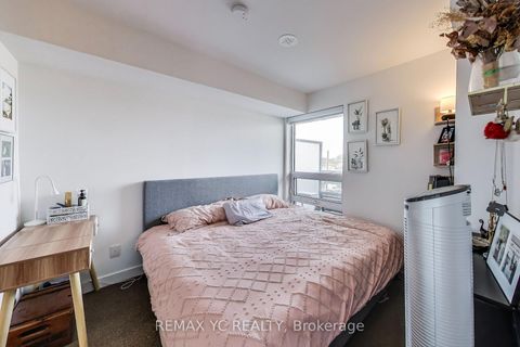 Photo 6 at 520 - 120 Varna Drive, Lawrence, Toronto