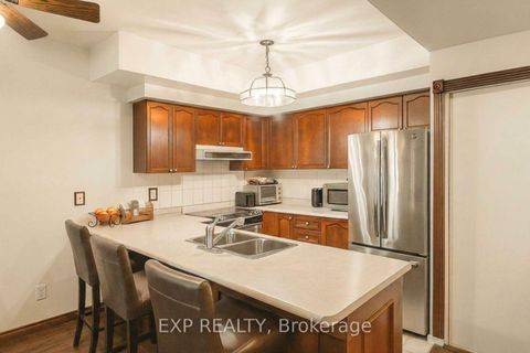 Photo 2 at 132 - 760 Lawrence Avenue W, Glen Park, Toronto