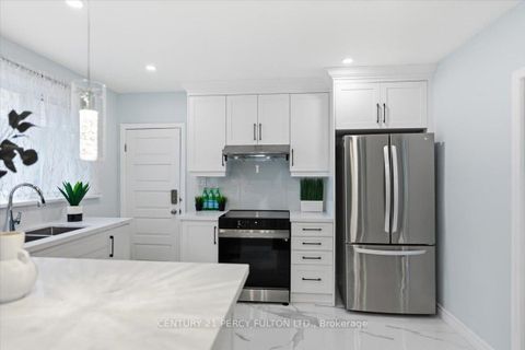 Photo 14 at 50 Mooregate Avenue, Ionview, Toronto