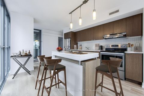 Photo 3 at 707 - 110 Charles Street E, Yonge Corridor, Toronto