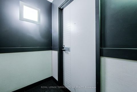 Photo 12 at 707 - 110 Charles Street E, Yonge Corridor, Toronto