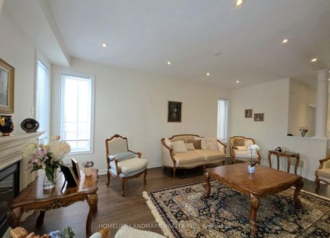 Photo 10 at 41 Mansard Drive, Jefferson, Richmond Hill