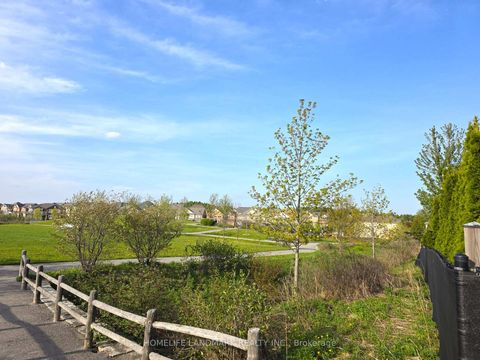 Photo 33 at 41 Mansard Drive, Jefferson, Richmond Hill