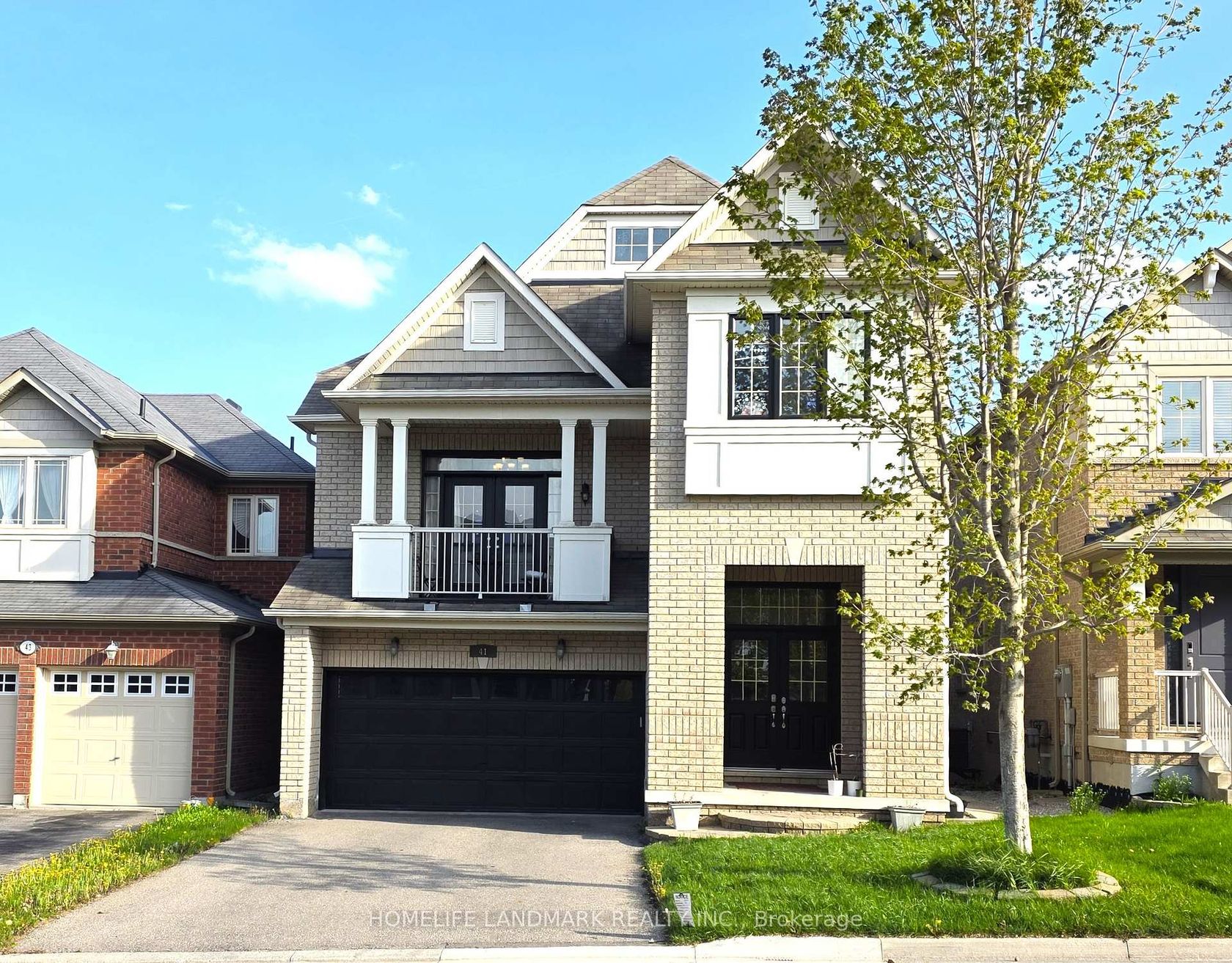 41 Mansard Drive, Jefferson, Richmond Hill photo number 2
