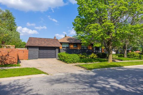Photo 39 at 33 Brampton Road, Richview, Toronto