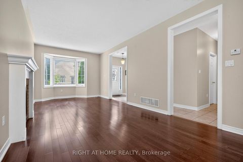 Photo 6 at 13 Thrushwood Drive, 400 West, Barrie