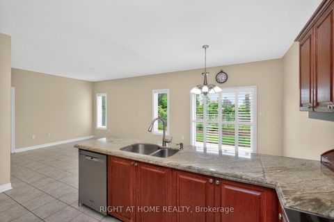 Photo 15 at 13 Thrushwood Drive, 400 West, Barrie