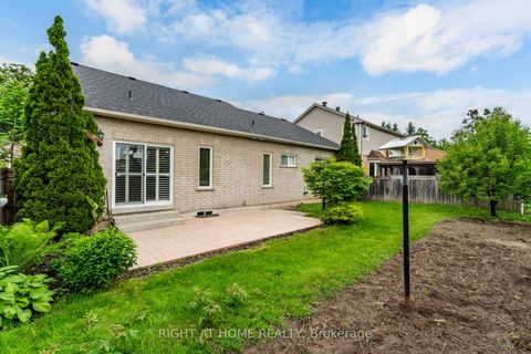 Photo 35 at 13 Thrushwood Drive, 400 West, Barrie