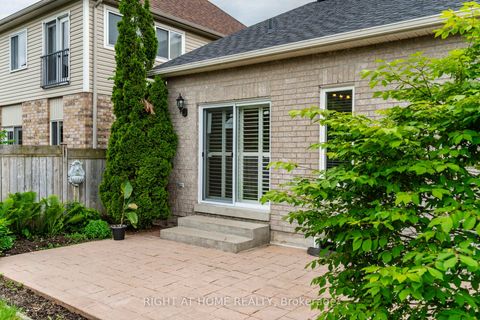 Photo 36 at 13 Thrushwood Drive, 400 West, Barrie