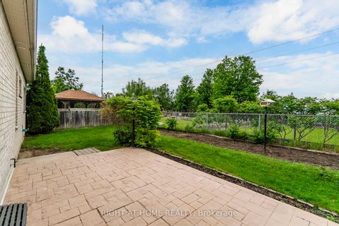 Photo 38 at 13 Thrushwood Drive, 400 West, Barrie