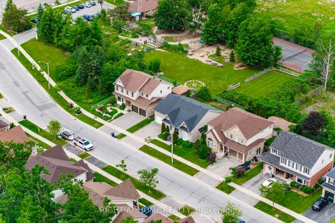 Photo 41 at 13 Thrushwood Drive, 400 West, Barrie