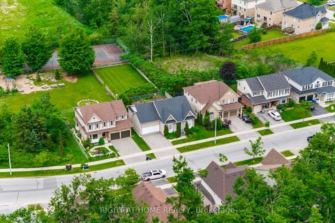 Photo 42 at 13 Thrushwood Drive, 400 West, Barrie