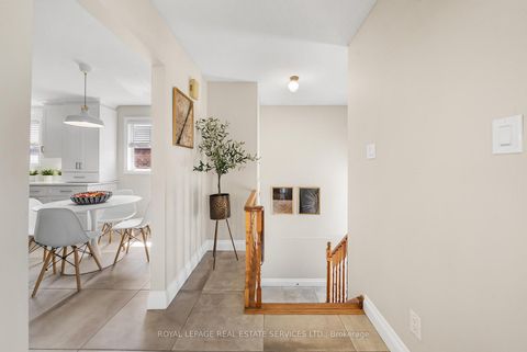 Photo 2 at 34 John Lindsay Court, Jane Heights, Toronto