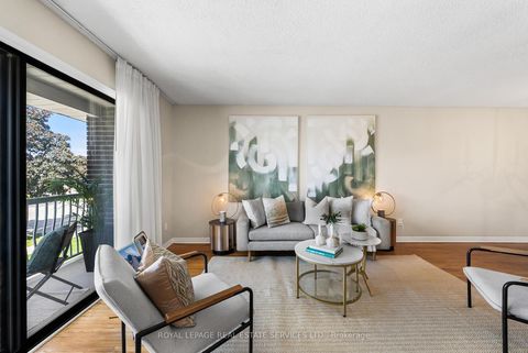 Photo 3 at 34 John Lindsay Court, Jane Heights, Toronto