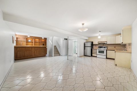 Photo 34 at 34 John Lindsay Court, Jane Heights, Toronto