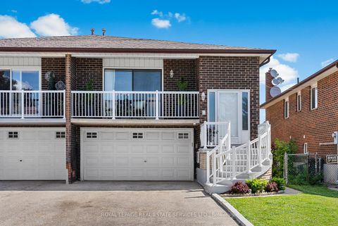 Photo 46 at 34 John Lindsay Court, Jane Heights, Toronto