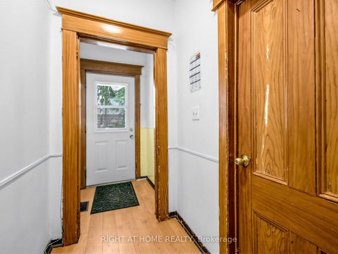 Photo 1 at 542 Crawford Street, Little Italy, Toronto