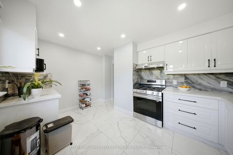 Photo 4 at 33 Cheatham Place, Malvern, Toronto