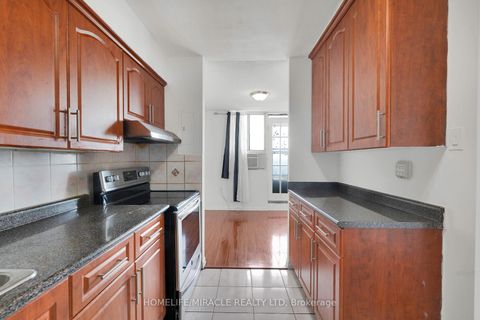 Photo 14 at 707 - 100 Dundalk Drive, Dorset Park, Toronto