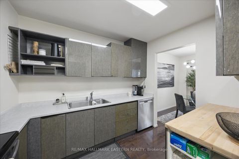 Photo 17 at 22 Valley Stream Drive, Milliken, Toronto