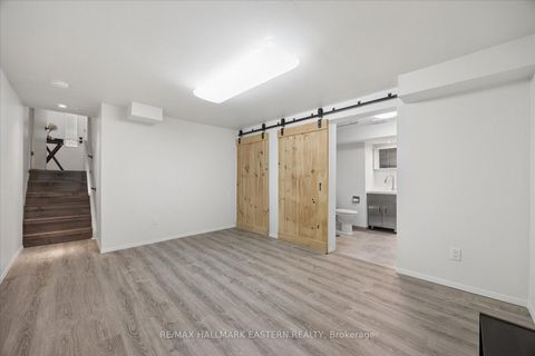 Photo 32 at 22 Valley Stream Drive, Milliken, Toronto