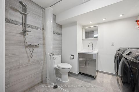 Photo 35 at 22 Valley Stream Drive, Milliken, Toronto
