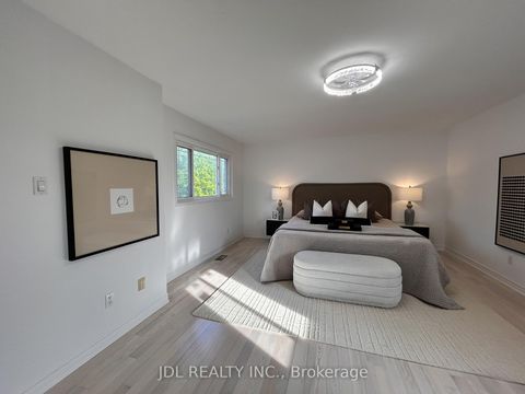 Photo 3 at 36 Chartwell Crescent, Keswick North, Georgina