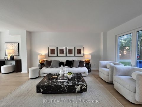 Photo 7 at 36 Chartwell Crescent, Keswick North, Georgina