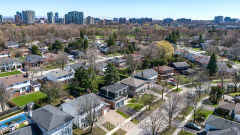 Photo 28 at 11 Castle Hill Drive, L'Amoreaux, Toronto