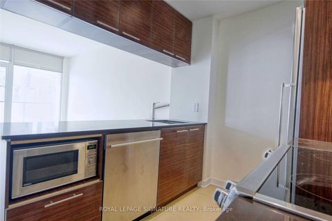 Photo 9 at 914 - 1 Market Street, Waterfront Communities C8, Toronto