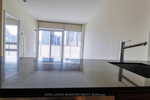 Photo 10 at 914 - 1 Market Street, Waterfront Communities C8, Toronto