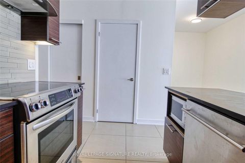 Photo 11 at 914 - 1 Market Street, Waterfront Communities C8, Toronto