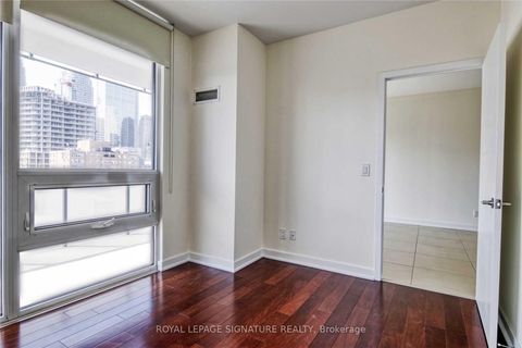 Photo 20 at 914 - 1 Market Street, Waterfront Communities C8, Toronto