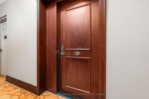 Photo 3 at 811 - 1 Clairtrell Road, Willowdale East, Toronto
